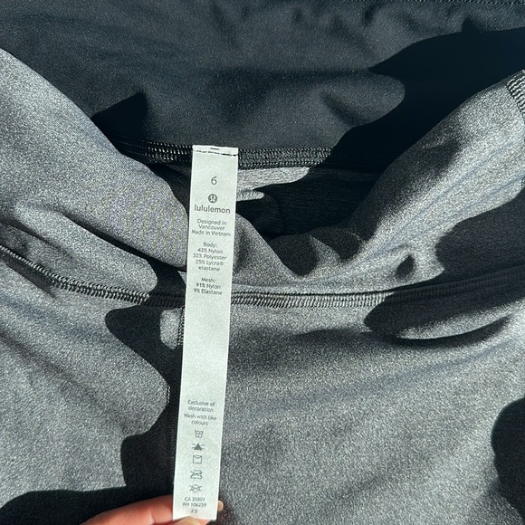 Lululemon grey cropped leggings - Picture 5 of 5